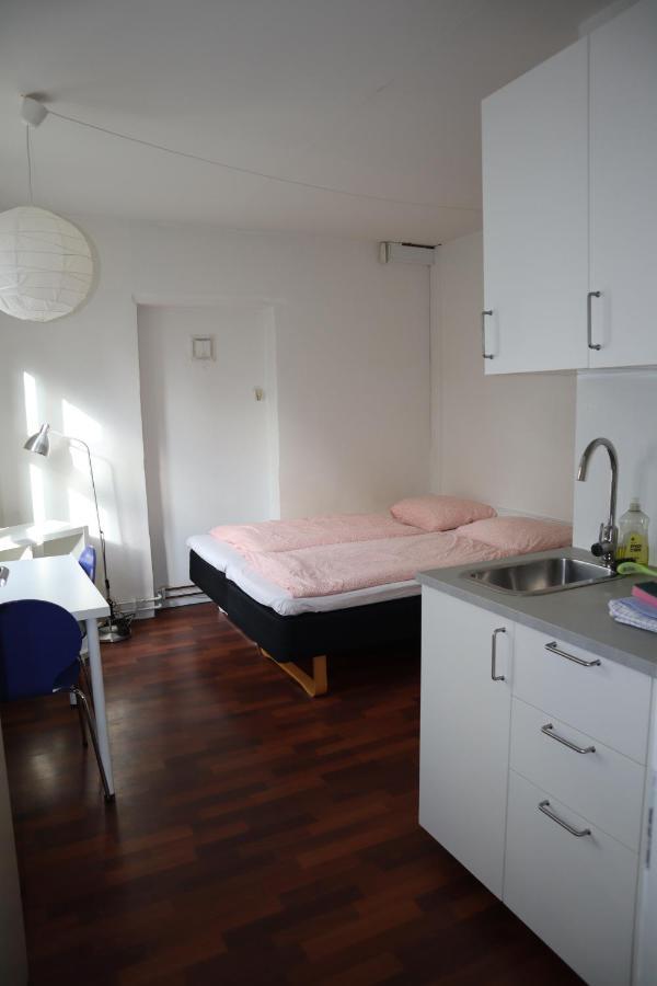 Charming Red Courtyard Apartment Copenhagen Exterior photo